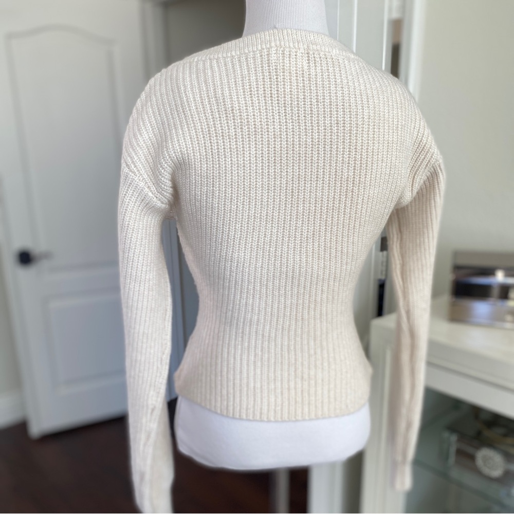 NWT V-Neck Women's Sweater with pearl neckline detail - Picture 6 of 7